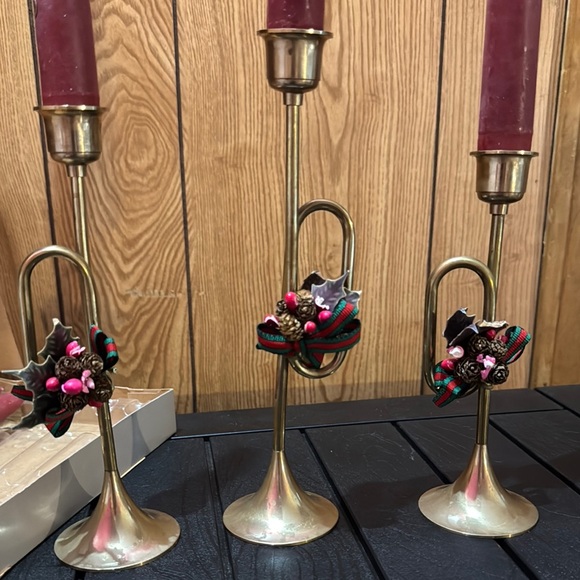 Elegant Brass Candle Holders with Red partylite Candles - Picture 2 of 6